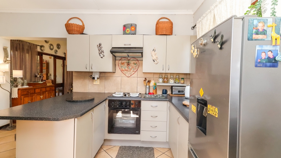 3 Bedroom Property for Sale in The Coves North West